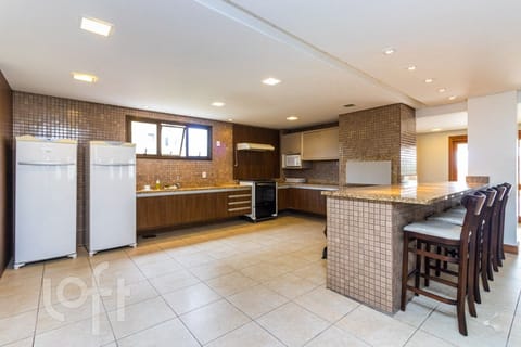 Image 37 - 232475